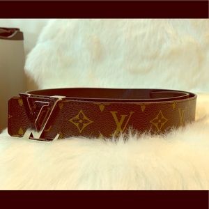 LV initiales 40 mm monogram men’s belt .